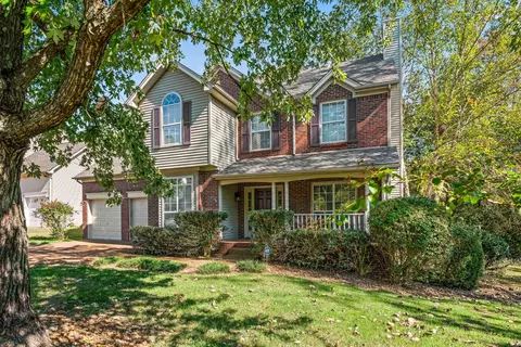 2562 Edinburgh St, Old Hickory, TN 37138