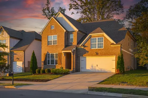 2246 Chaucer Park Ln, Thompsons Station, TN 37179