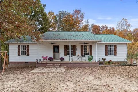 51 Hurst Ln, Lawrenceburg, TN 38464