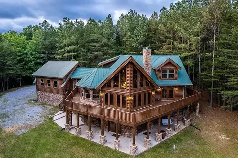 998 Hickory Nut Trl, Spencer, TN 38585
