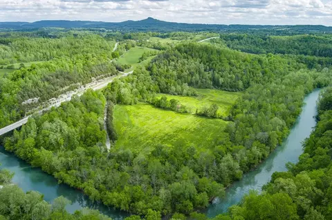 151 Rector Bottom Rd, Byrdstown, TN 38549