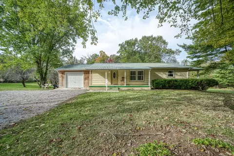 817 Junior Camp Rd, Monterey, TN 38574