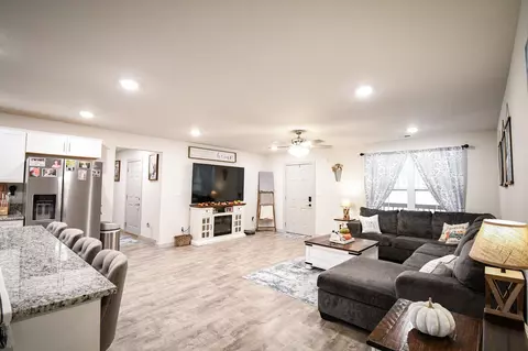 7151 Oak Springs Rd, Nunnelly, TN 37137