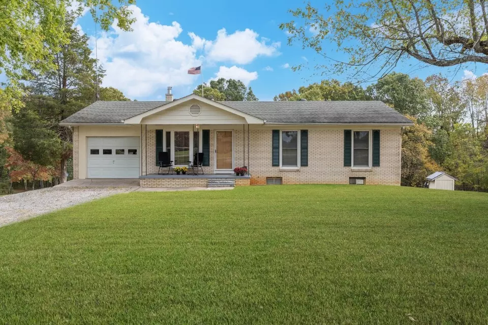 6176 Scottsville Rd, Lafayette, TN 37083 42 Photos Movoto