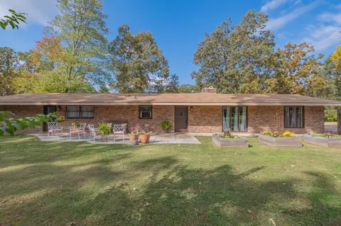 1004 Lincoln St, Manchester, TN 37355
