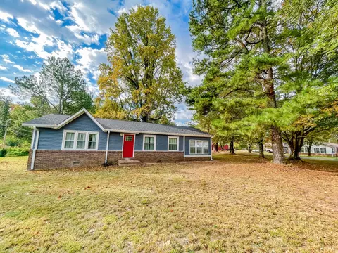 19 Ostewig Dr, Tennessee Ridge, TN 37178