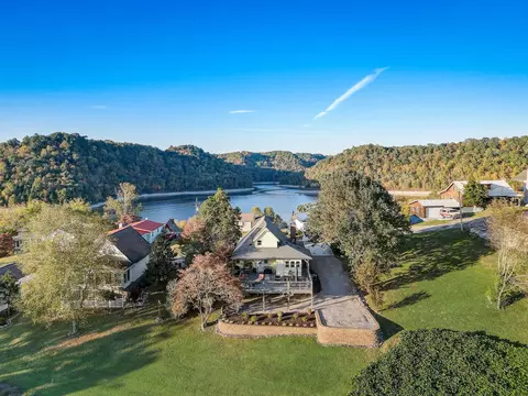 1677 Falling Water Rd, Sparta, TN 38583