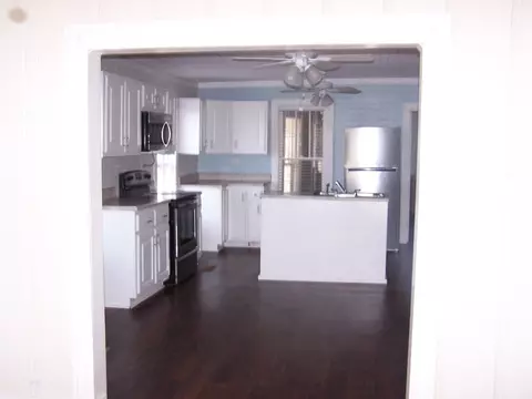 560 E Washington St, Pulaski, TN 38478 photo 3