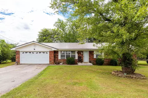 2645 NW Alvin Ct, Cleveland, TN 37312