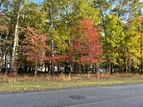 1 Kings Ln, Tullahoma, TN 37388