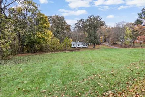 244 Apollo Dr, Bumpus Mills, TN 37028