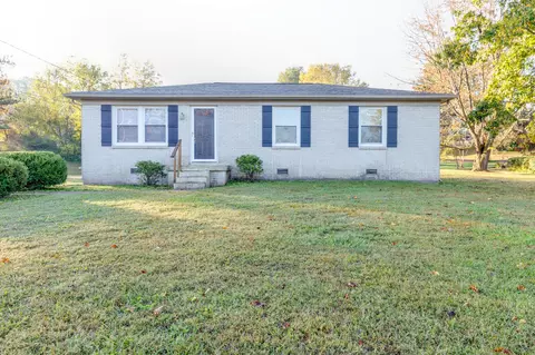 106 Haley Rd, Dickson, TN 37055 photo 2