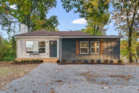 623 Dotsonville Rd, Clarksville, TN 37042
