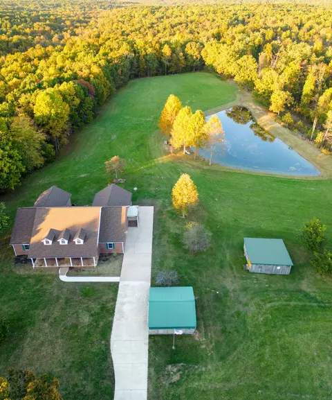 220 Old Highway 18, Tennessee Ridge, TN 37178