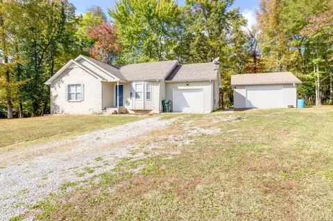143 Silver Leaf Cir, Dickson, TN 37055 photo 4