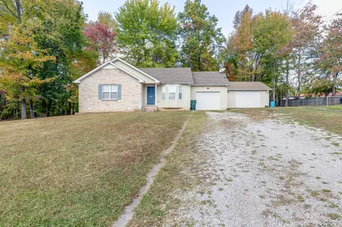 143 Silver Leaf Cir, Dickson, TN 37055 photo 2