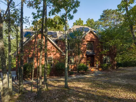 3 Cliff Top Ln, Chattanooga, TN 37419