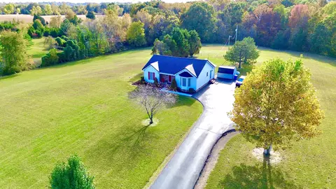 4975 Mount Zoar Latham Rd, Hopkinsville, KY 42240