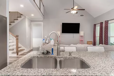 Kitchen - 4204 Stark St, Murfreesboro, TN 37129 photo 2 of 4