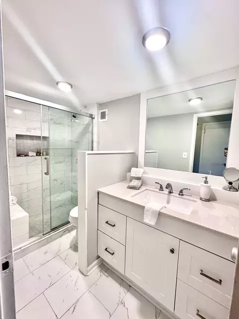 3415 W End Ave #910E, Nashville, TN 37203