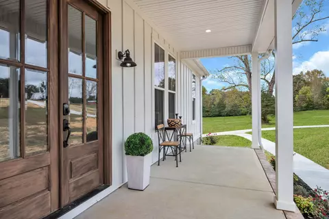 229 W Piney Rd, Dickson, TN 37055 photo 2