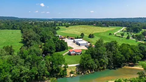 2126 Cash Hollow Rd, Nunnelly, TN 37137
