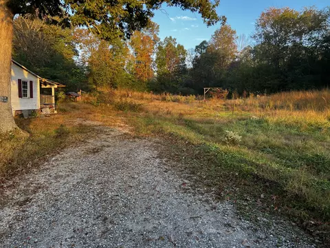 243 Lambs Ferry Rd, Loretto, TN 38469 photo 2