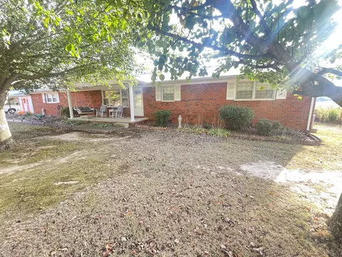 662 Riva Lake Rd, Winchester, TN 37398