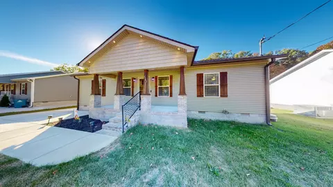 1542 S Spring St, Manchester, TN 37355