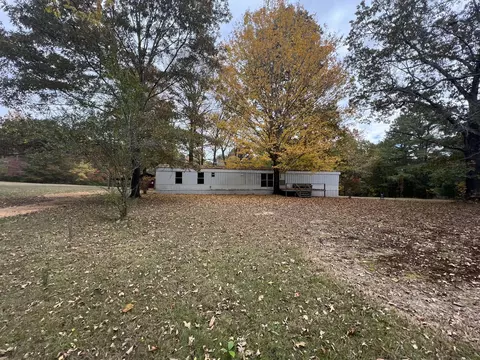 9879 Holloway Ln, Bon Aqua, TN 37025