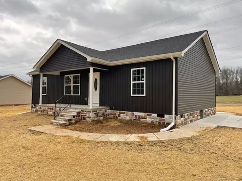909 Turkey Creek Rd, Tullahoma, TN 37388