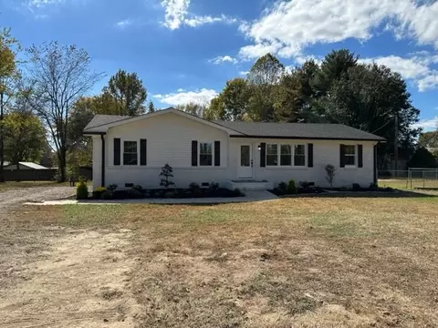47 Robin Hood Dr, Mcminnville, TN 37110