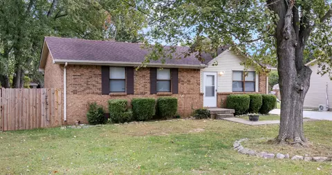 116 Vivian Dr, Clarksville, TN 37042