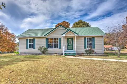11165 Challenge Dr, Bon Aqua, TN 37025