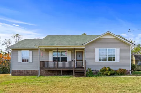 203 Malibu Canyon Dr, Columbia, TN 38401