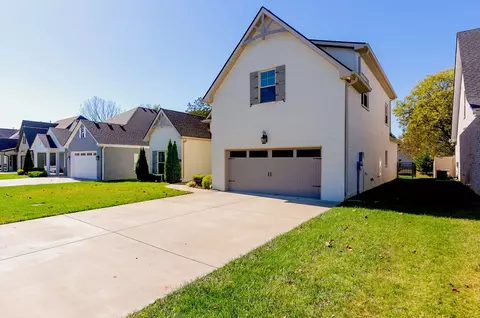3425 Pershing Dr, Murfreesboro, TN 37129 photo 2