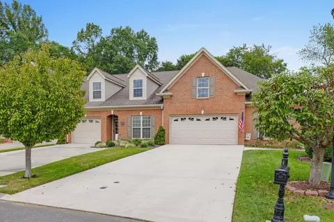 7727 Lenox Trace Dr, Hixson, TN 37343