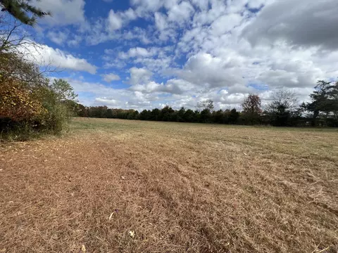 2749 Sims Rd, Shelbyville, TN 37160
