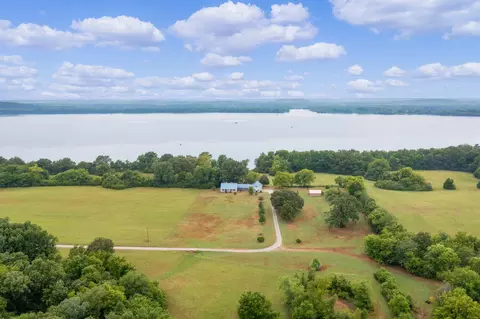 268 Dunaway Ln, New Johnsonville, TN 37134