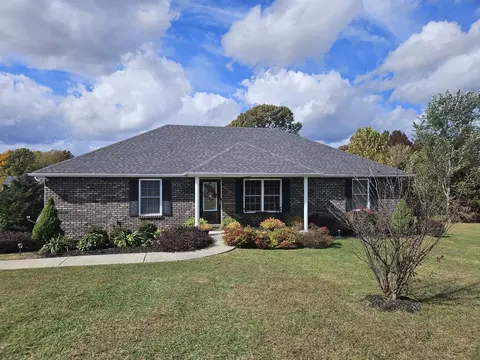 183 Mai Ridge Ln, Lafayette, TN 37083