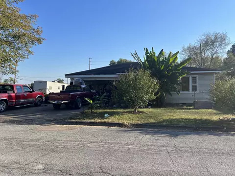 301 Simpson St, Lawrenceburg, TN 38464