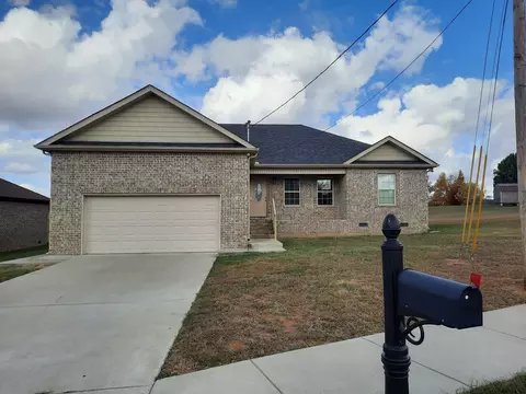 104 Smithfield Dr, Shelbyville, TN 37160
