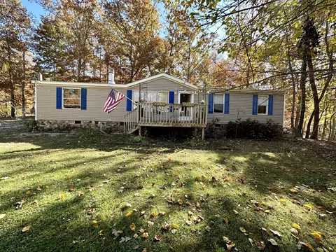 318 Daymon Cir, Crossville, TN 38572