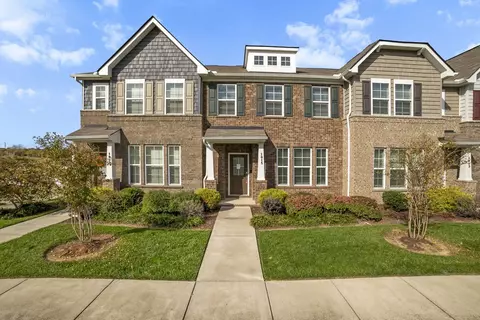 1015 Henley Ln, Gallatin, TN 37066
