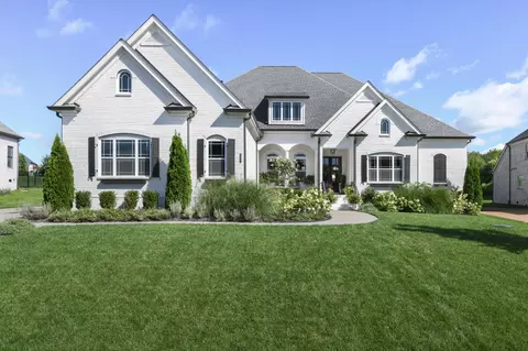 5842 Wagonvale Dr, Arrington, TN 37014