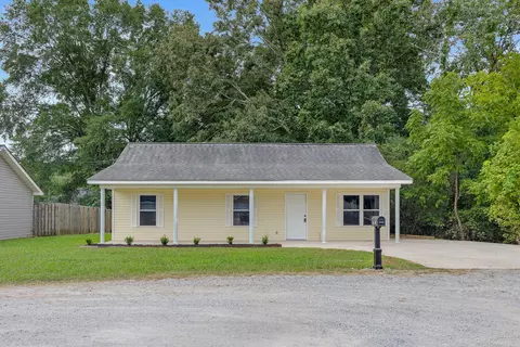 1700 Maple Pl, Soddy Daisy, TN 37379