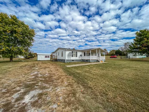 552 Rackley Rd, Goodspring, TN 38460 photo 2