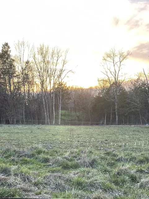801 Old Trammel Rd, Watertown, TN 37184
