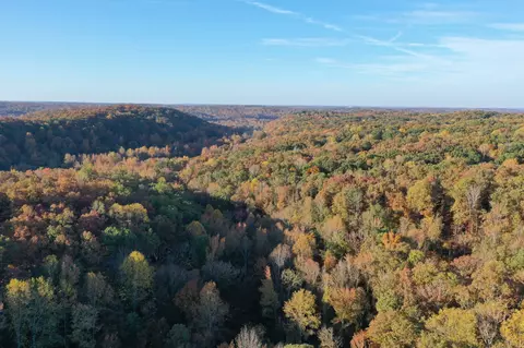 2225 Deer Valley Rd, Linden, TN 37096