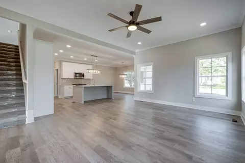 112 Cunningham Ln, Shelbyville, TN 37160